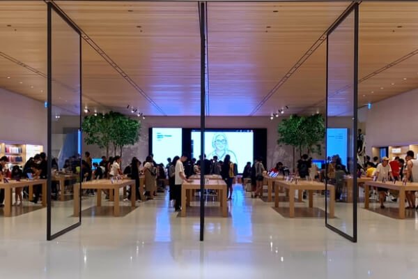 Electronic store about store image 2.jpg